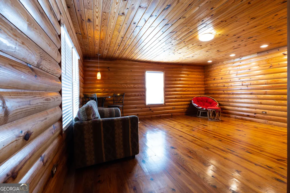 81 Peeples ST Canon, GA 30520