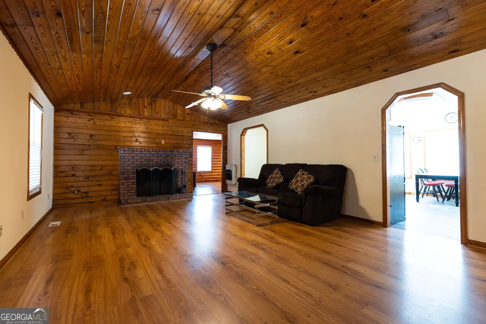 81 Peeples ST Canon, GA 30520