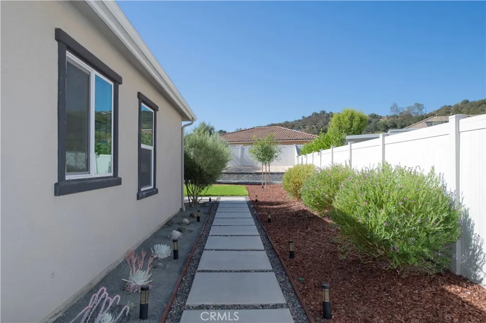13521 Corral Court Valley Center, CA 92082