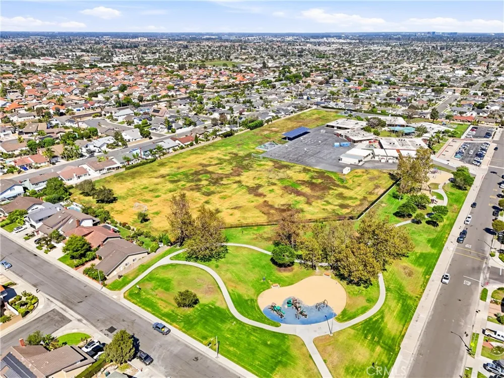 19712 Sacramento Huntington Beach, CA 92646