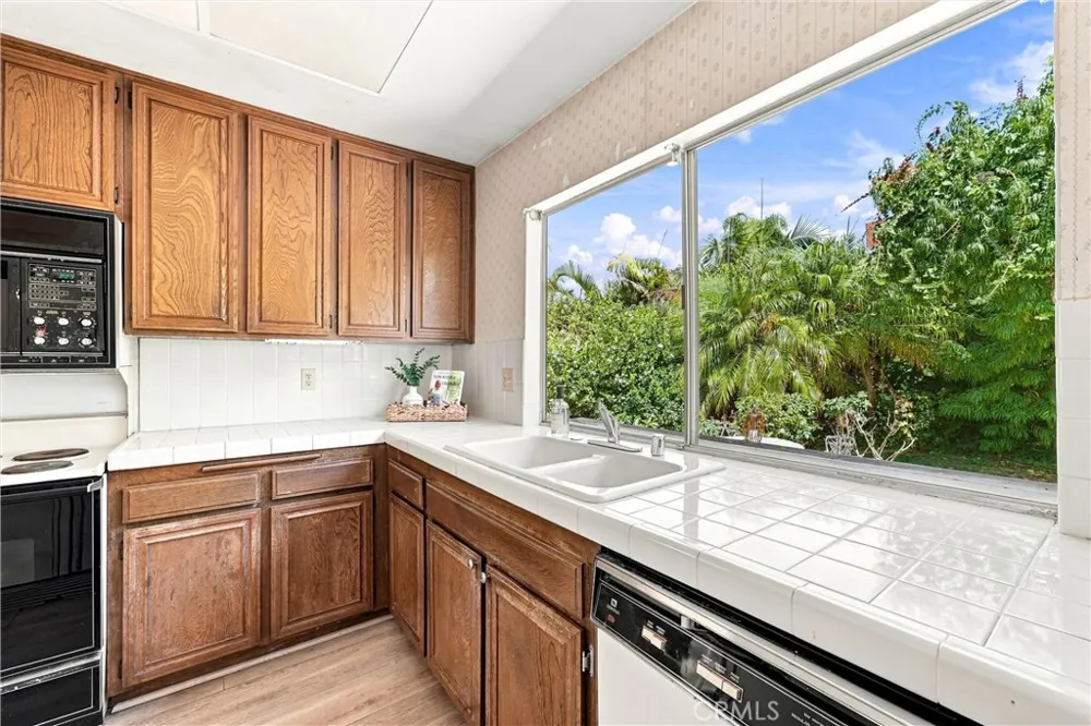 19712 Sacramento Huntington Beach, CA 92646