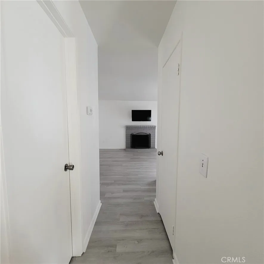 979 Forest Colton, CA 92324