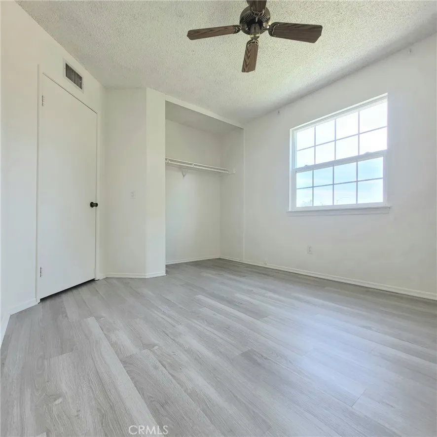 979 Forest Colton, CA 92324