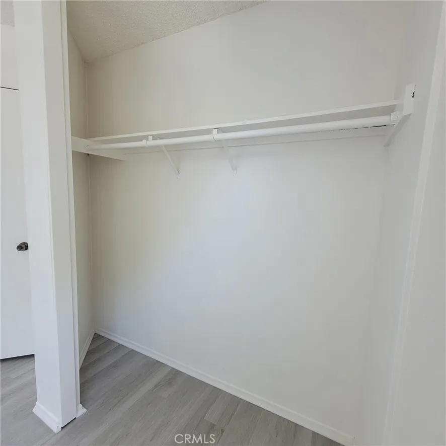 979 Forest Colton, CA 92324