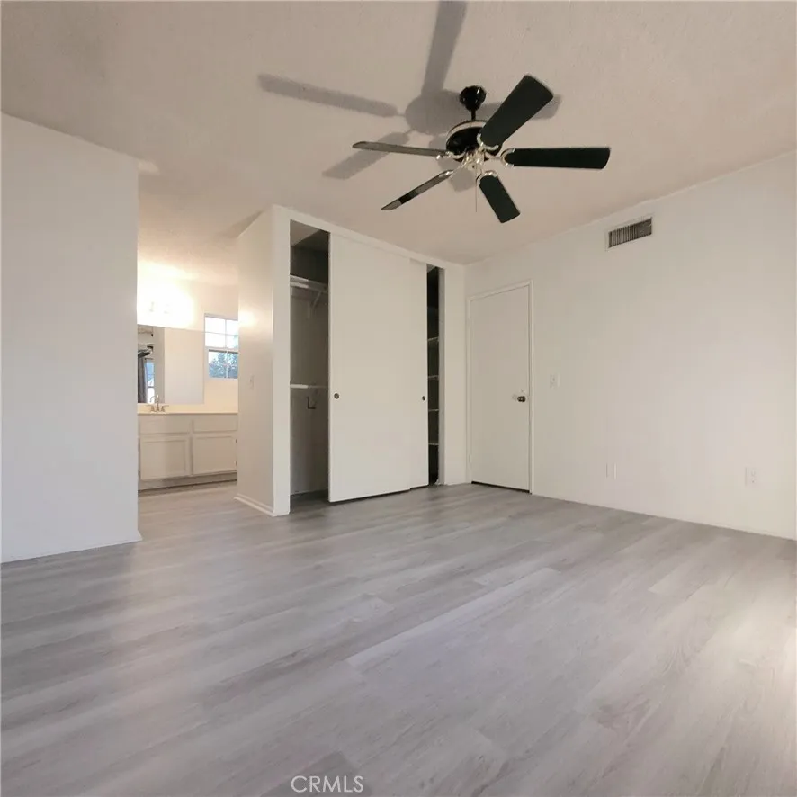 979 Forest Colton, CA 92324