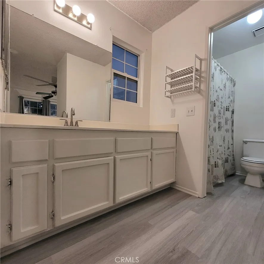 979 Forest Colton, CA 92324