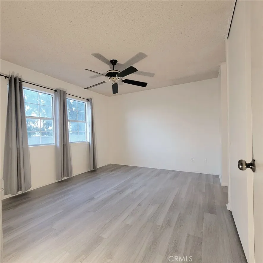979 Forest Colton, CA 92324
