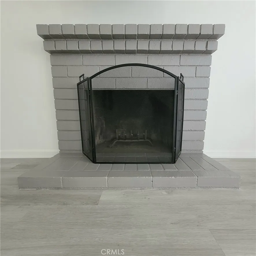 979 Forest Colton, CA 92324