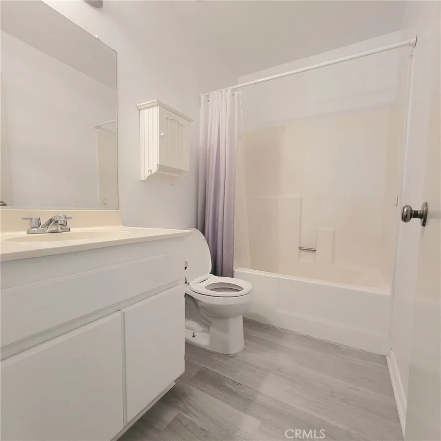 979 Forest Colton, CA 92324