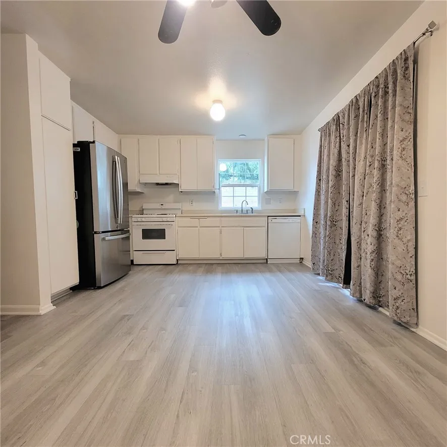 979 Forest Colton, CA 92324
