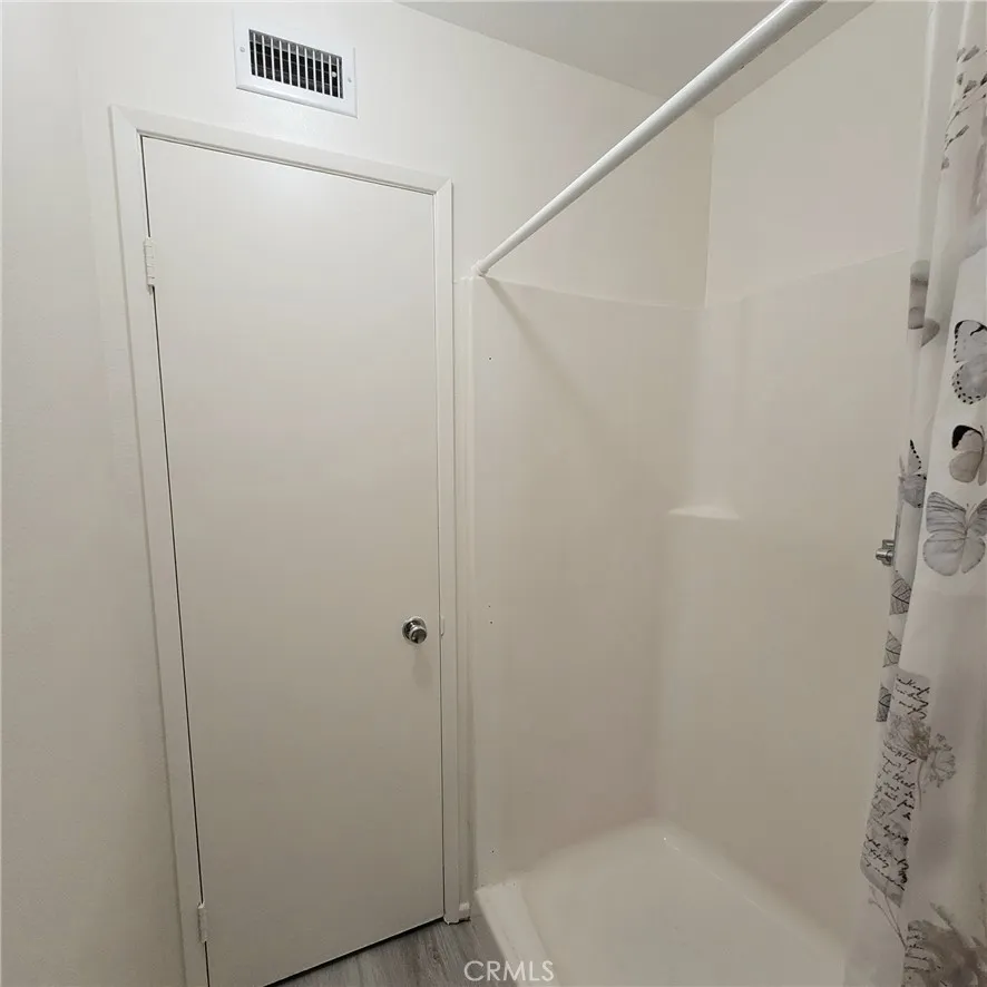 979 Forest Colton, CA 92324