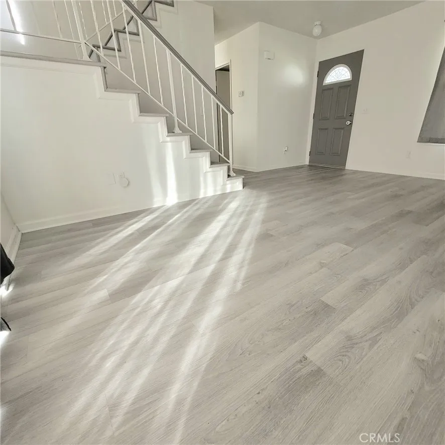 979 Forest Colton, CA 92324
