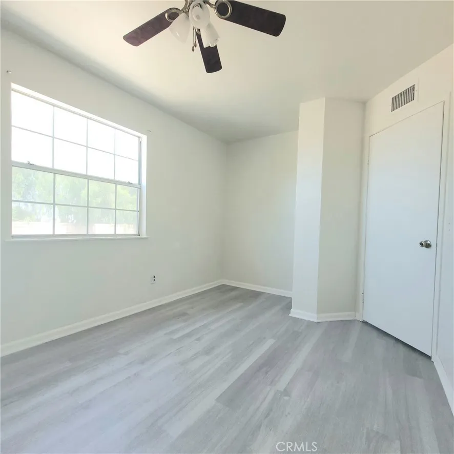 979 Forest Colton, CA 92324