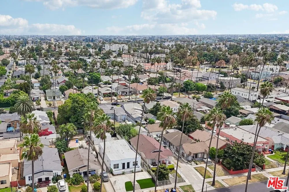 5214 Cimarron Street Los Angeles, CA 90062