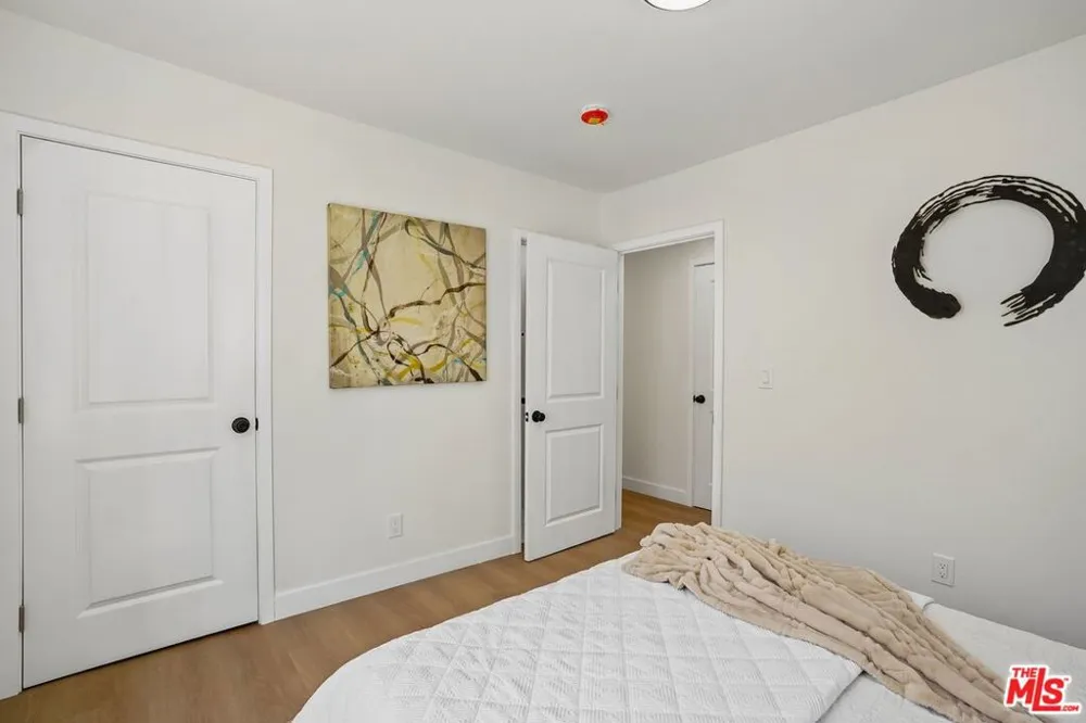 5214 Cimarron Street Los Angeles, CA 90062