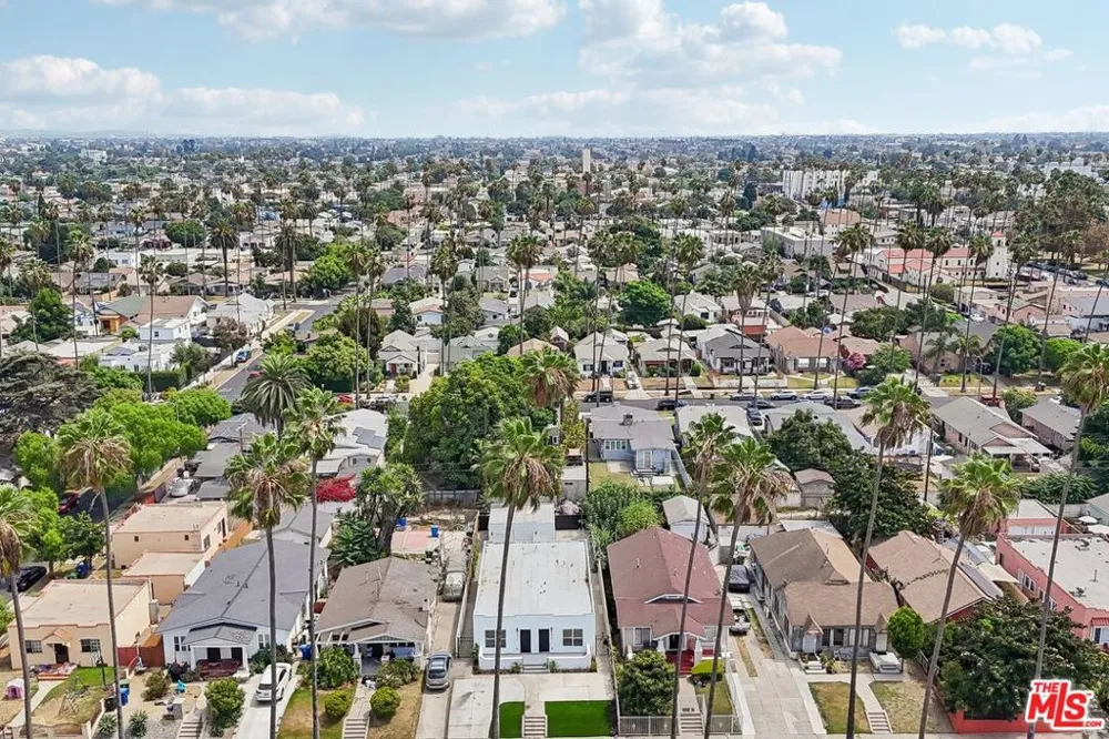 5214 Cimarron Street Los Angeles, CA 90062