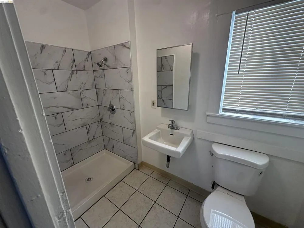 3316 Macarthur Blvd Oakland, CA 94602