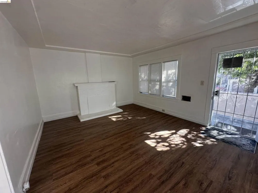3316 Macarthur Blvd Oakland, CA 94602
