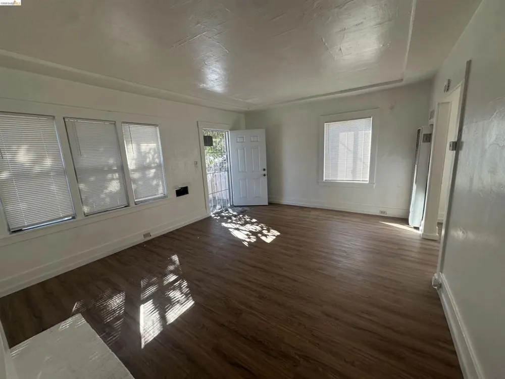 3316 Macarthur Blvd Oakland, CA 94602
