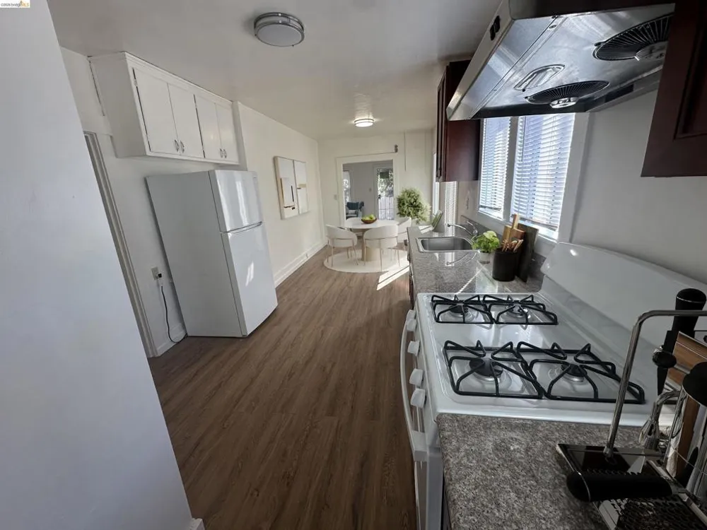 3316 Macarthur Blvd Oakland, CA 94602