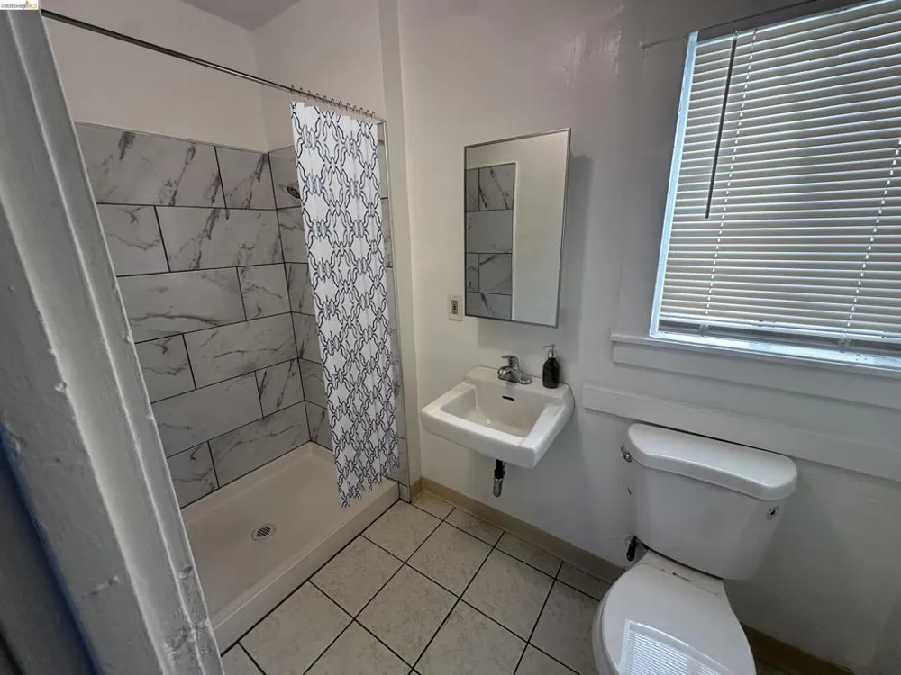 3316 Macarthur Blvd Oakland, CA 94602
