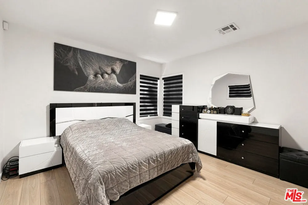 9137 Bartee Avenue Arleta, CA 91331
