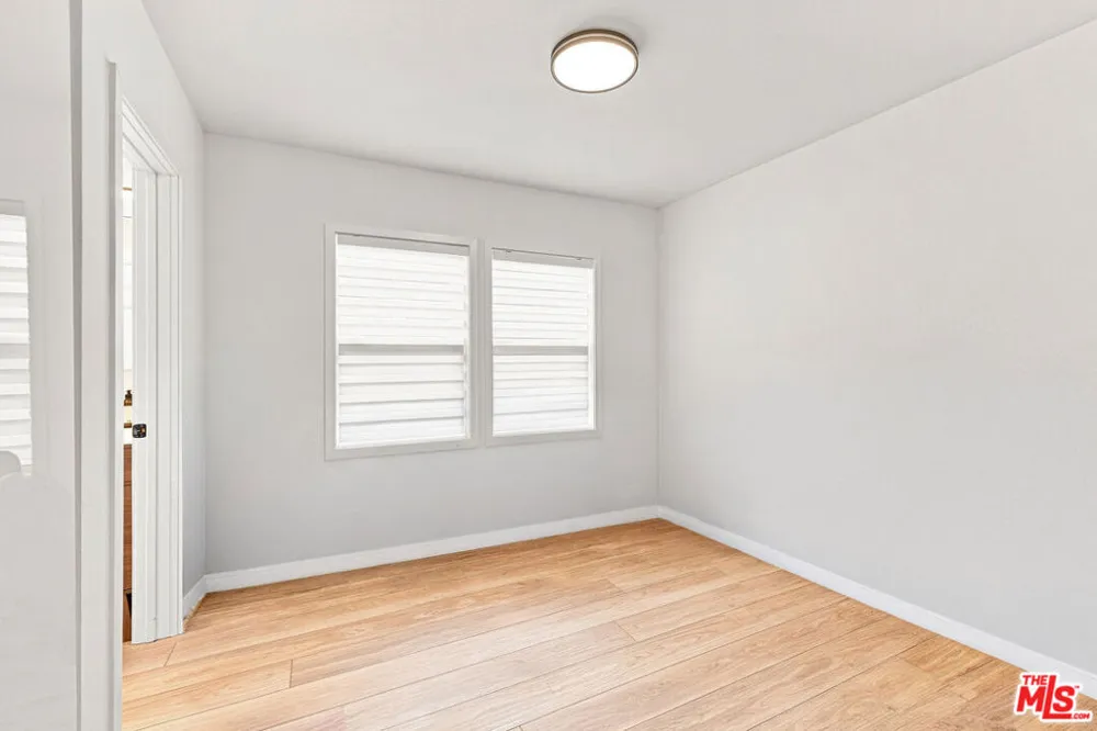9137 Bartee Avenue Arleta, CA 91331