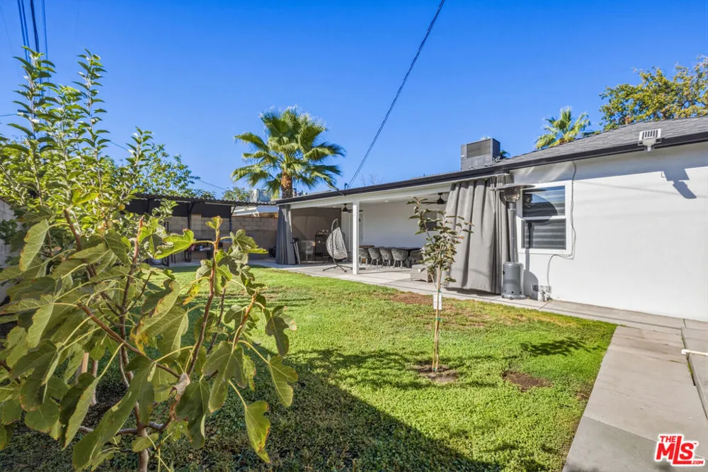 9137 Bartee Avenue Arleta, CA 91331