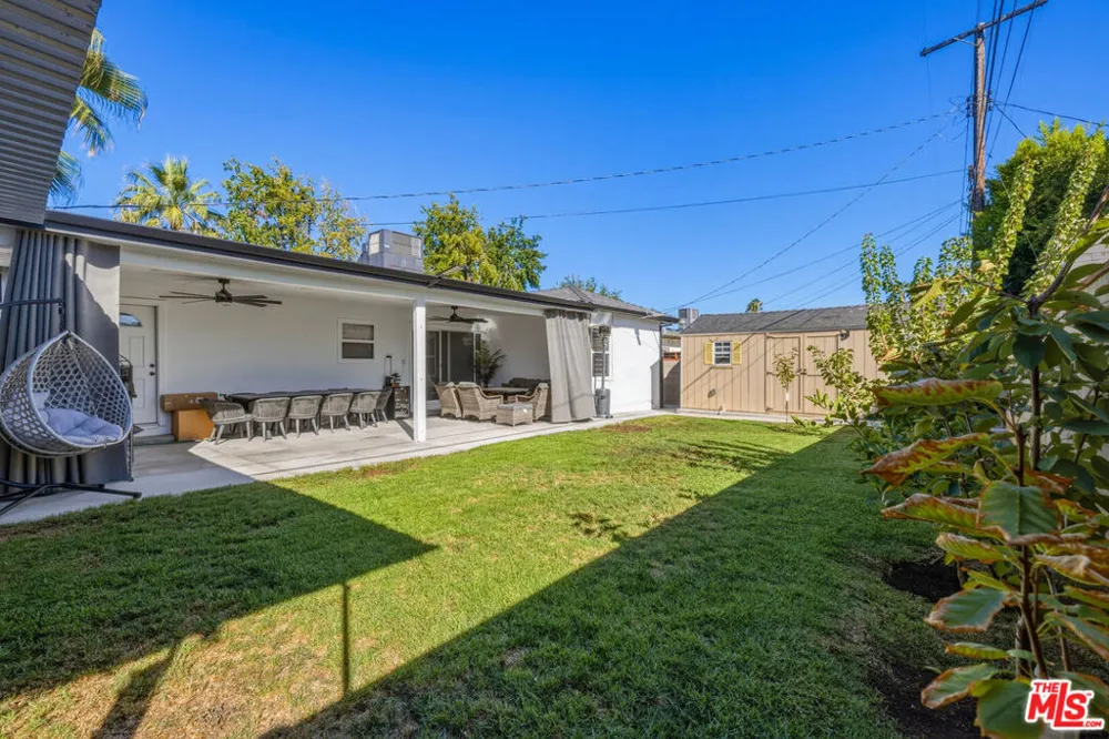 9137 Bartee Avenue Arleta, CA 91331