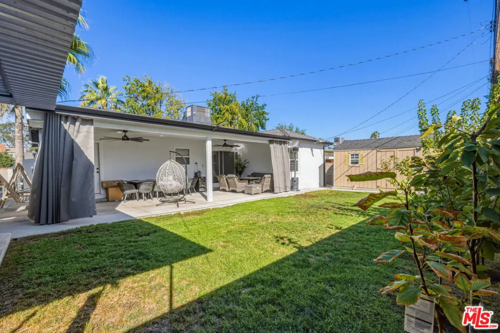 9137 Bartee Avenue Arleta, CA 91331