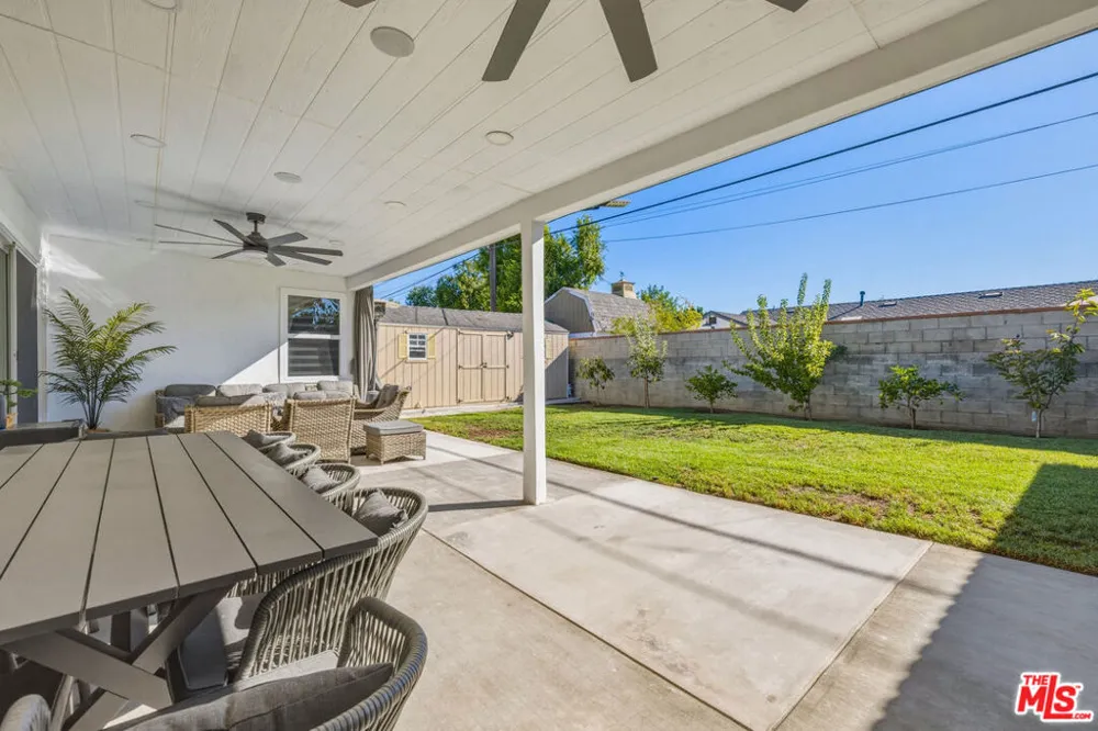 9137 Bartee Avenue Arleta, CA 91331