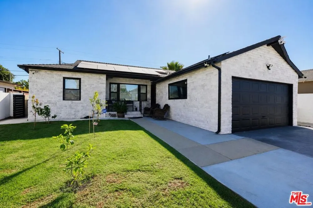 9137 Bartee Avenue Arleta, CA 91331