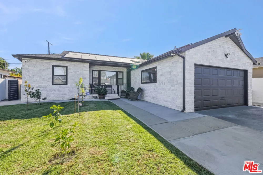 9137 Bartee Avenue Arleta, CA 91331