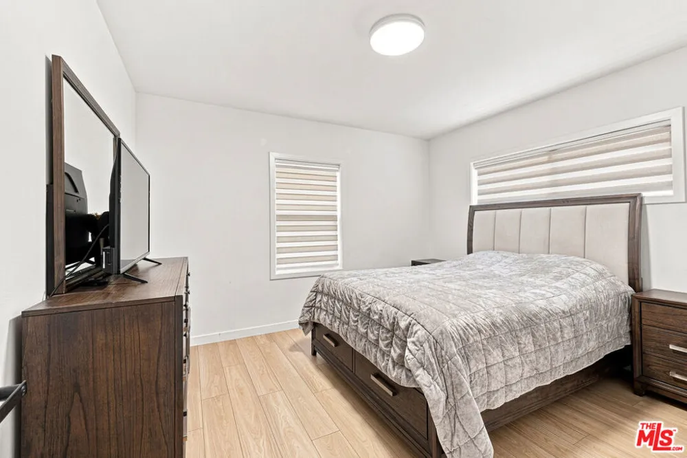 9137 Bartee Avenue Arleta, CA 91331