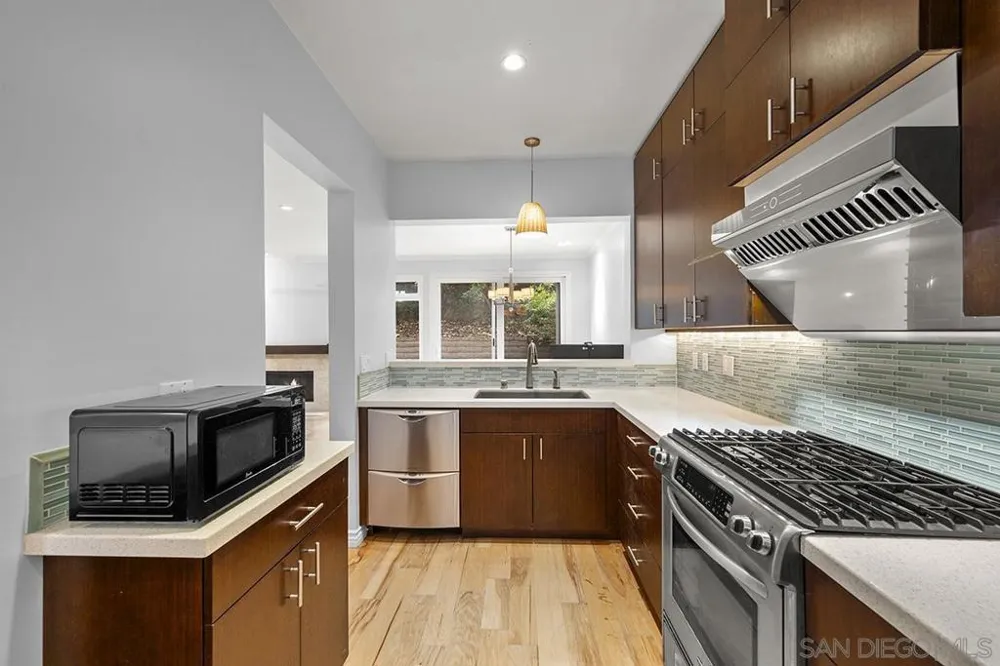 13442 Tiverton Rd San Diego, CA 92130