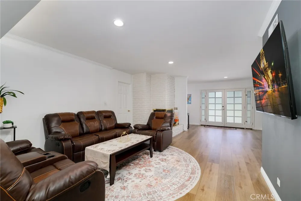 717 E Laurel Avenue Glendora, CA 91741