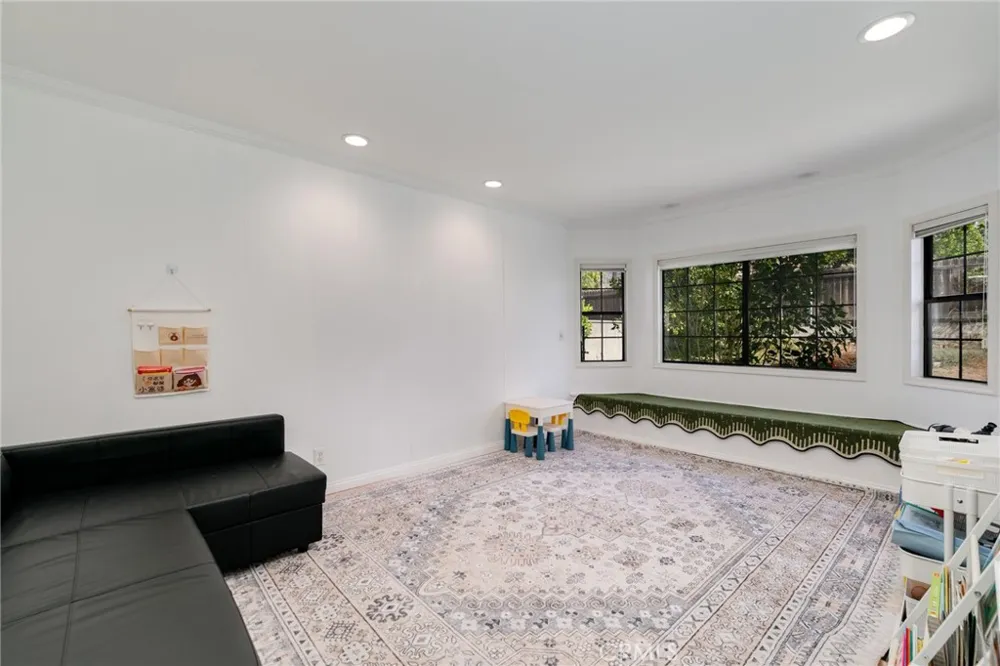 717 E Laurel Avenue Glendora, CA 91741