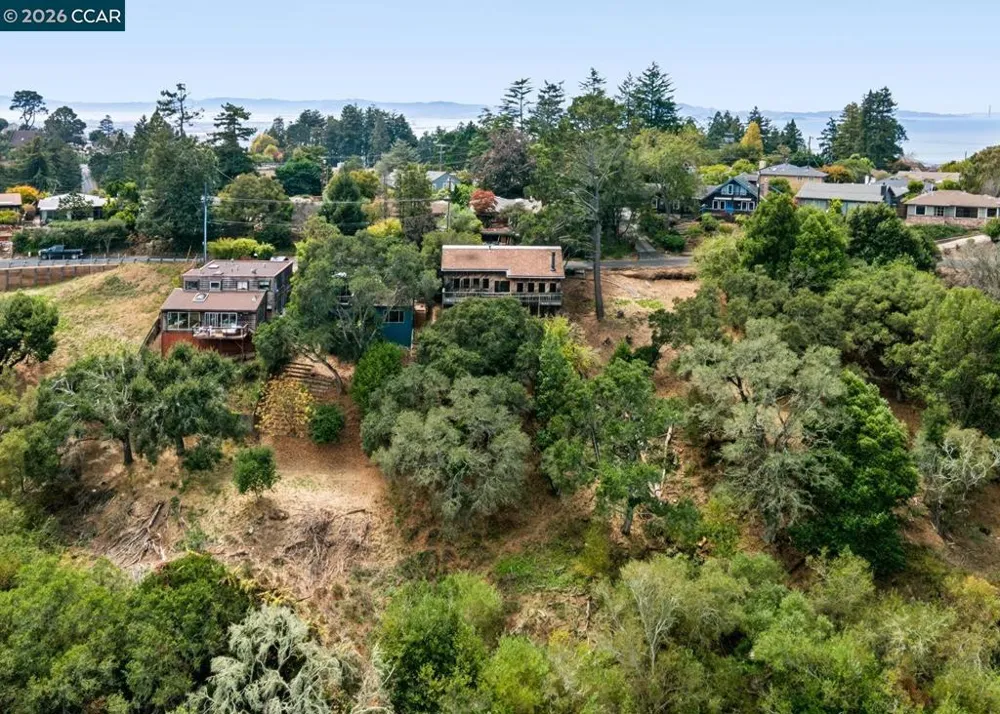 281 Los Altos Dr Kensington, CA 94708