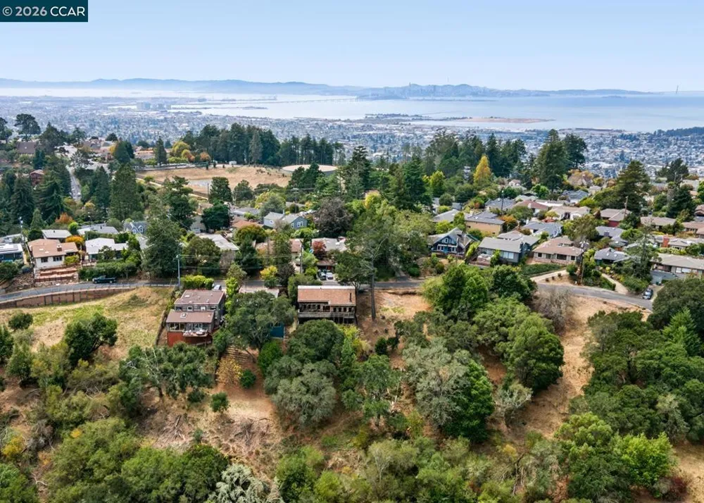 281 Los Altos Dr Kensington, CA 94708