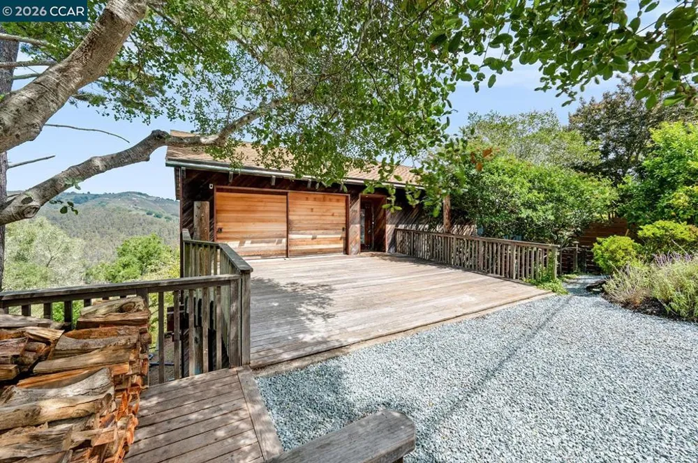 281 Los Altos Dr Kensington, CA 94708