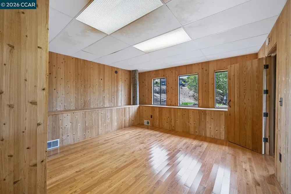 281 Los Altos Dr Kensington, CA 94708