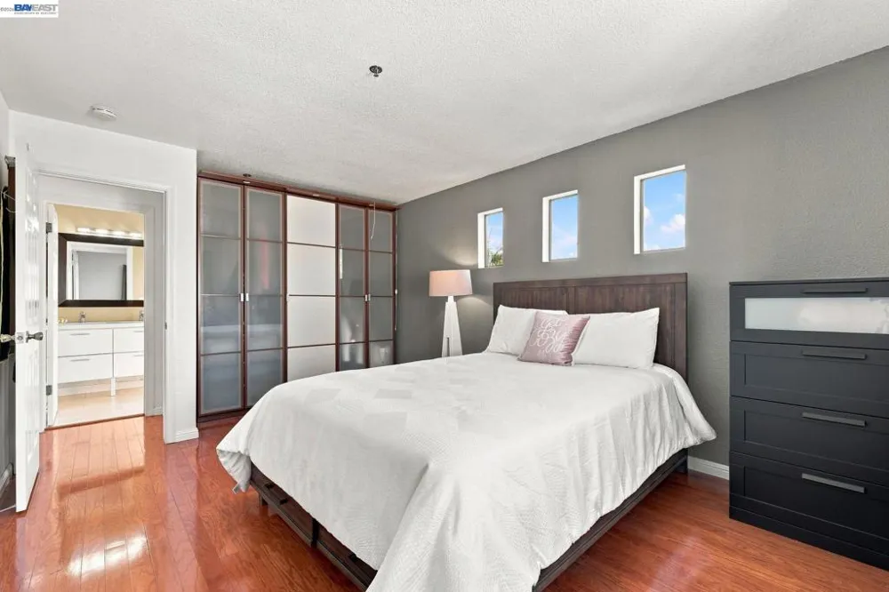 15925 Maubert Ave #6 San Leandro, CA 94578