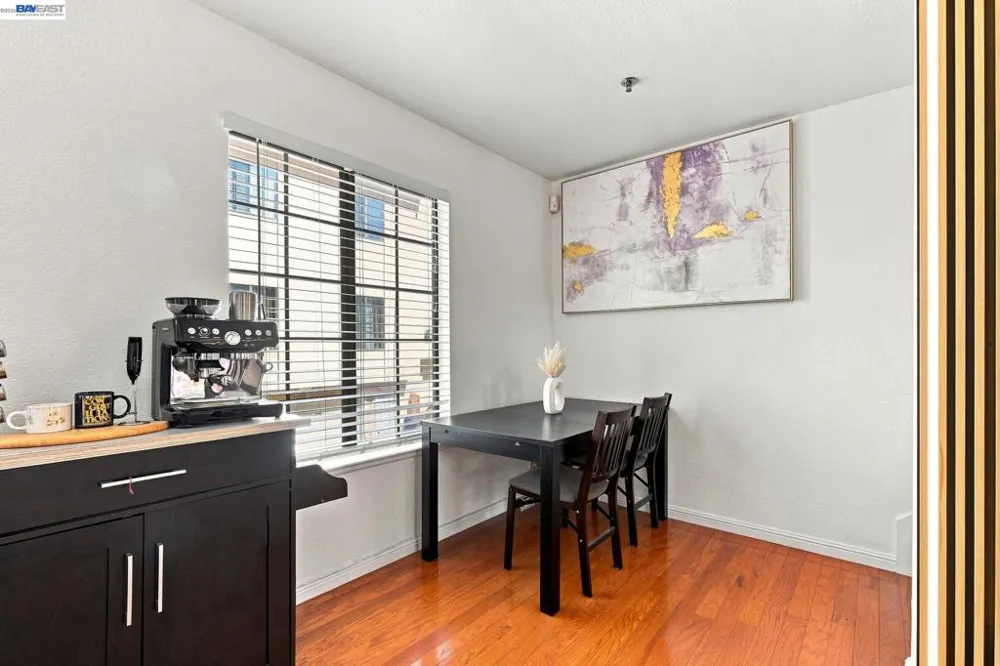 15925 Maubert Ave #6 San Leandro, CA 94578