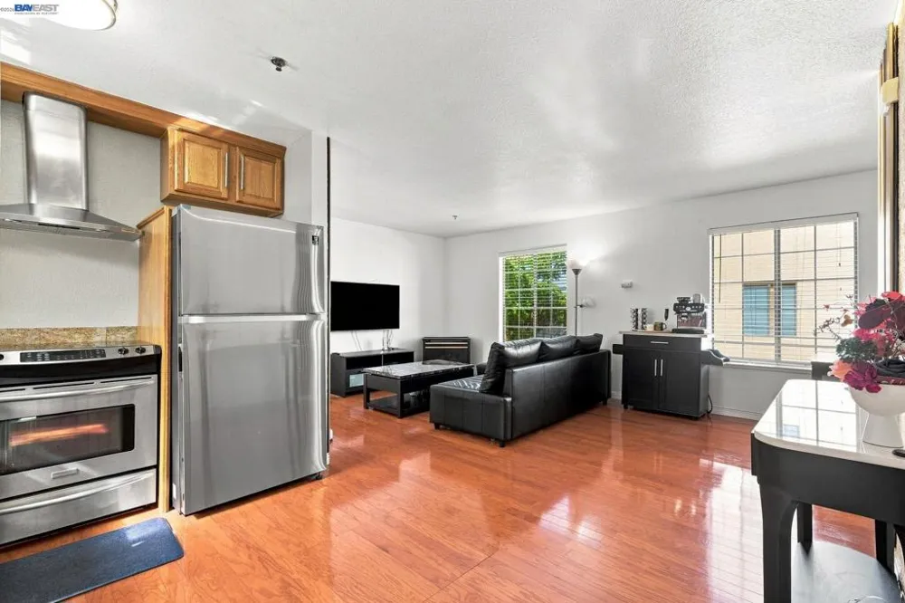 15925 Maubert Ave #6 San Leandro, CA 94578