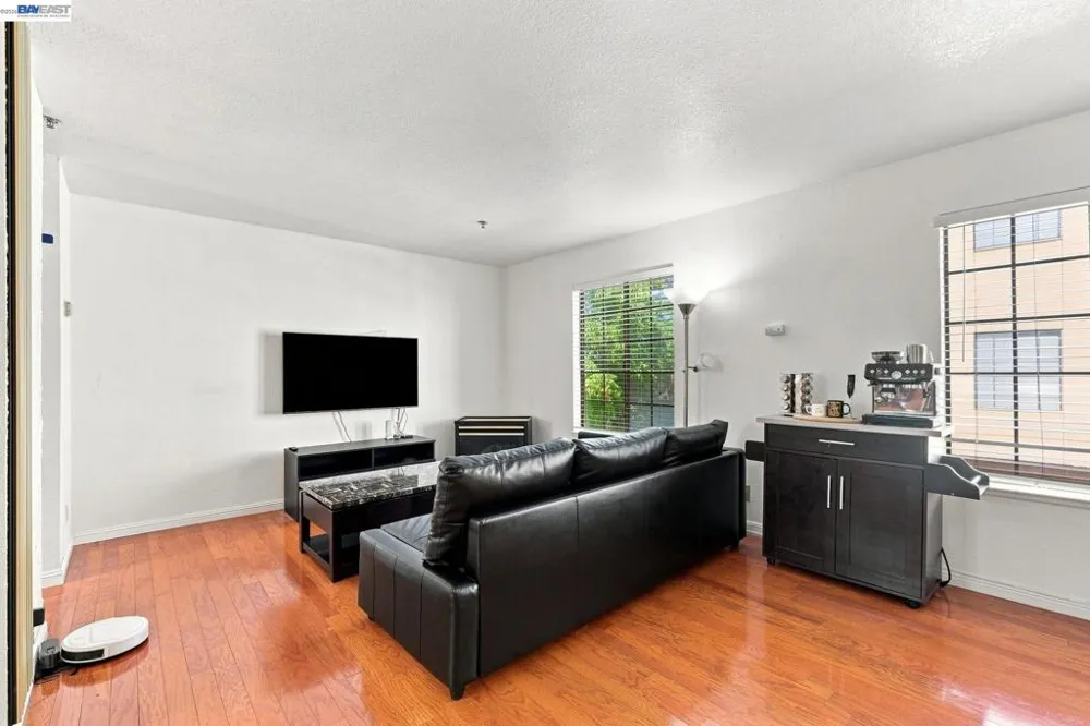 15925 Maubert Ave #6 San Leandro, CA 94578