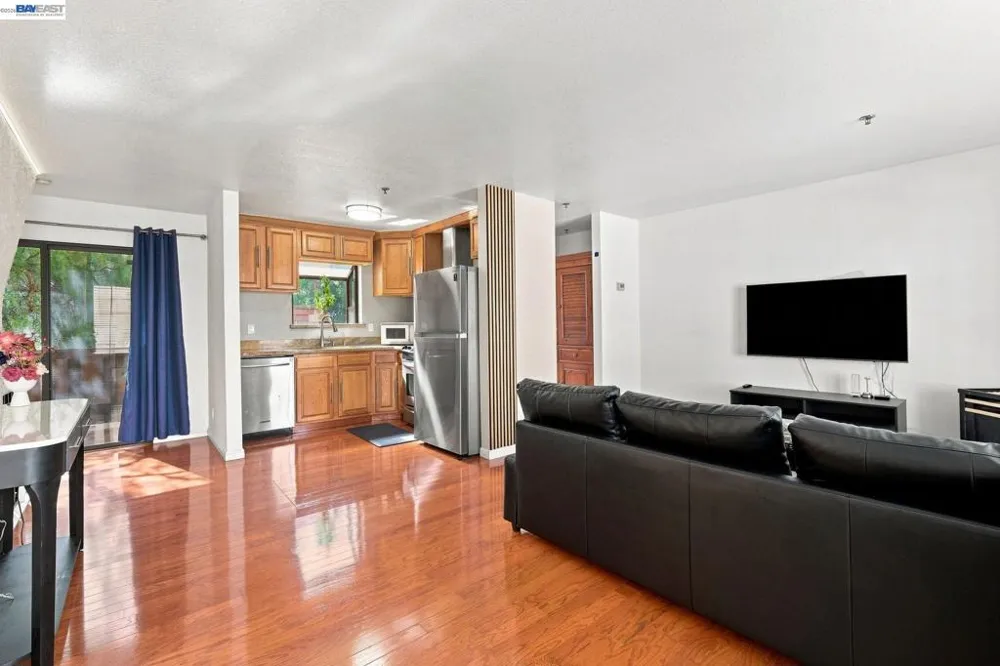 15925 Maubert Ave #6 San Leandro, CA 94578
