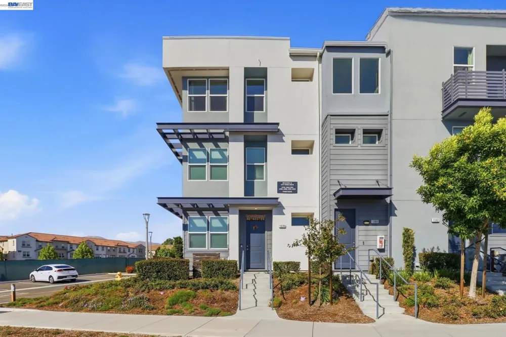 1378 Piper Dr Milpitas, CA 95035