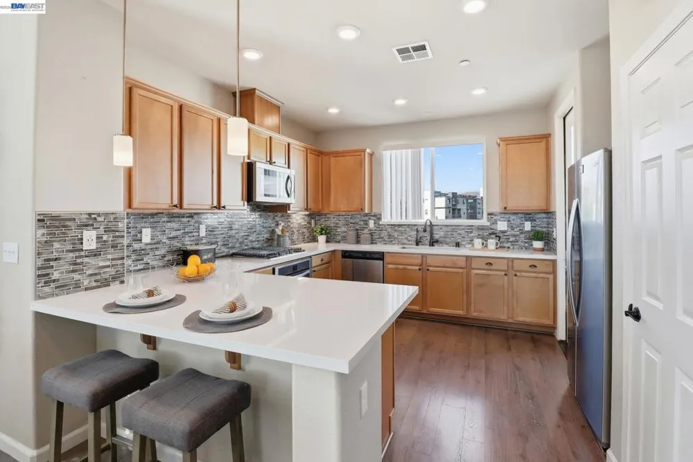 1378 Piper Dr Milpitas, CA 95035