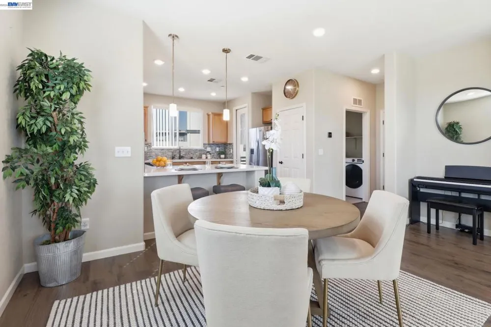 1378 Piper Dr Milpitas, CA 95035