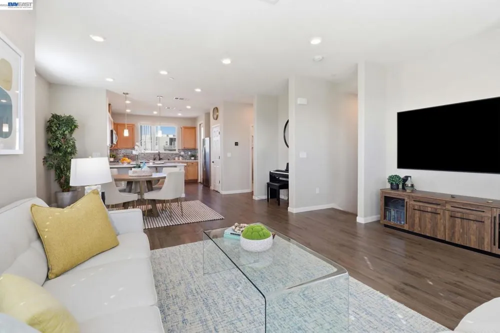1378 Piper Dr Milpitas, CA 95035